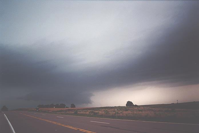 wallcloud thunderstorm_wall_cloud : SE of Woodward, Oklahoma, USA   5 June 2001