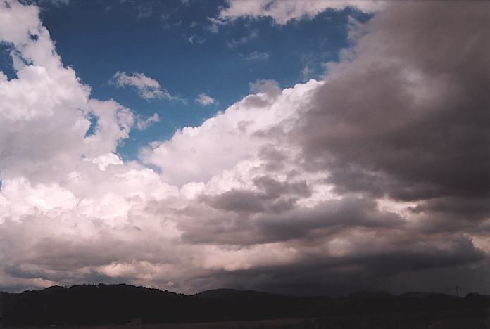 cumulonimbus thunderstorm_base : 16km S of Nabiac, NSW   3 October 2001