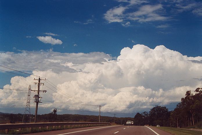 thunderstorm cumulonimbus_incus : F3 Freeway near Toronto, NSW   8 February 2002