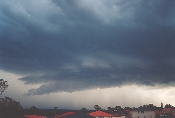 wallcloud thunderstorm_wall_cloud : Liverpool, NSW   16 February 2002