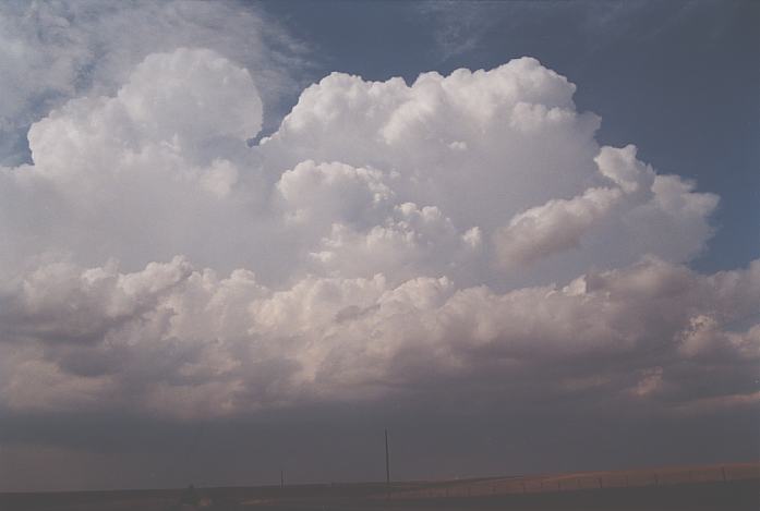 thunderstorm cumulonimbus_calvus : N of Canadian, Texas, USA   23 May 2002