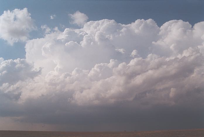 thunderstorm cumulonimbus_incus : N of Canadian, Texas, USA   23 May 2002