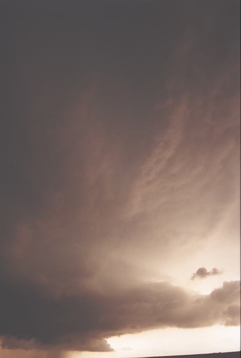 wallcloud thunderstorm_wall_cloud : SE of Spearman, Texas, USA   23 May 2002