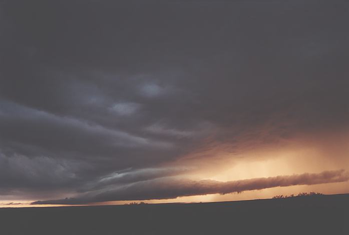 wallcloud thunderstorm_wall_cloud : near Shawville, Texas, USA   27 May 2002