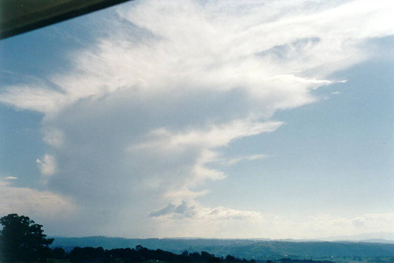 thunderstorm cumulonimbus_incus : McLeans Ridges, NSW   16 June 2002