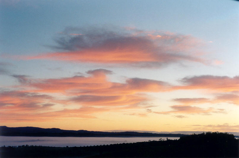 virga virga_pictures : McLeans Ridges, NSW   21 June 2002