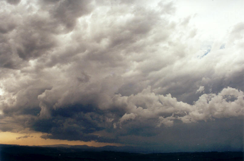 cumulonimbus thunderstorm_base : McLeans Ridges, NSW   23 September 2002