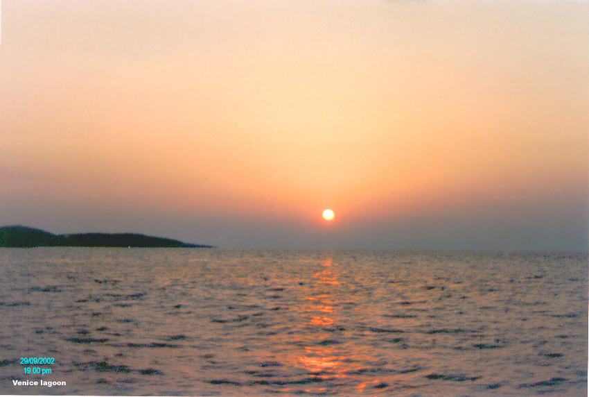 contributions received : Venice Lagoon, Italy<BR>Photo by Giorgio Bazzocchi   29 September 2002