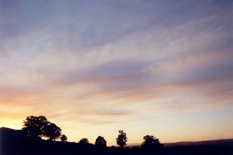 cirrus cirrus_cloud : McLeans Ridges, NSW   15 October 2002