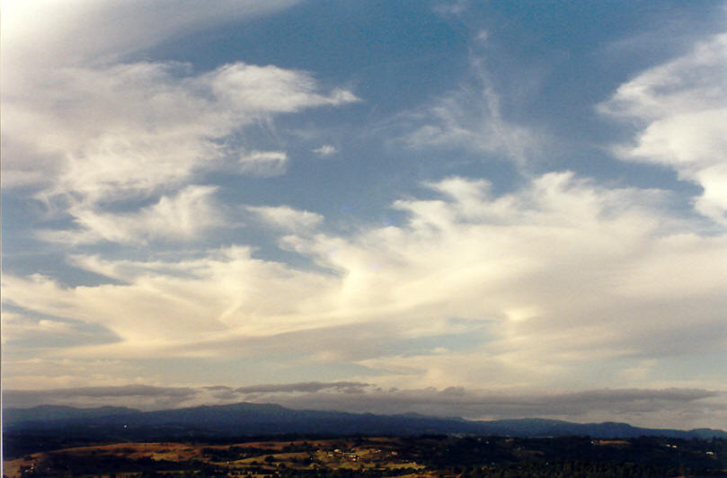 virga virga_pictures : McLeans Ridges, NSW   21 November 2002