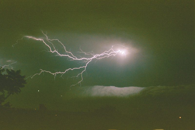 lightning lightning_bolts : Alstonville, NSW   8 January 2003