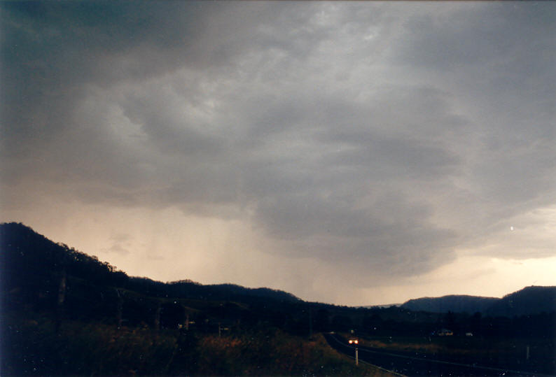 cumulonimbus thunderstorm_base : Kyogle, NSW   19 January 2003