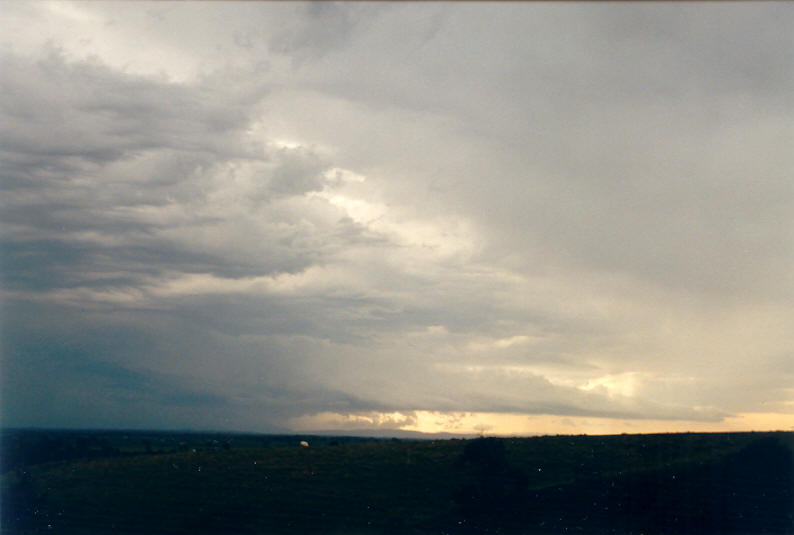 cumulonimbus thunderstorm_base : Parrots Nest, NSW   13 February 2003