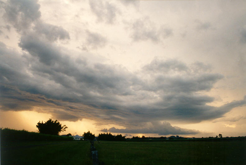 cumulonimbus thunderstorm_base : Woodburn, NSW   22 March 2003