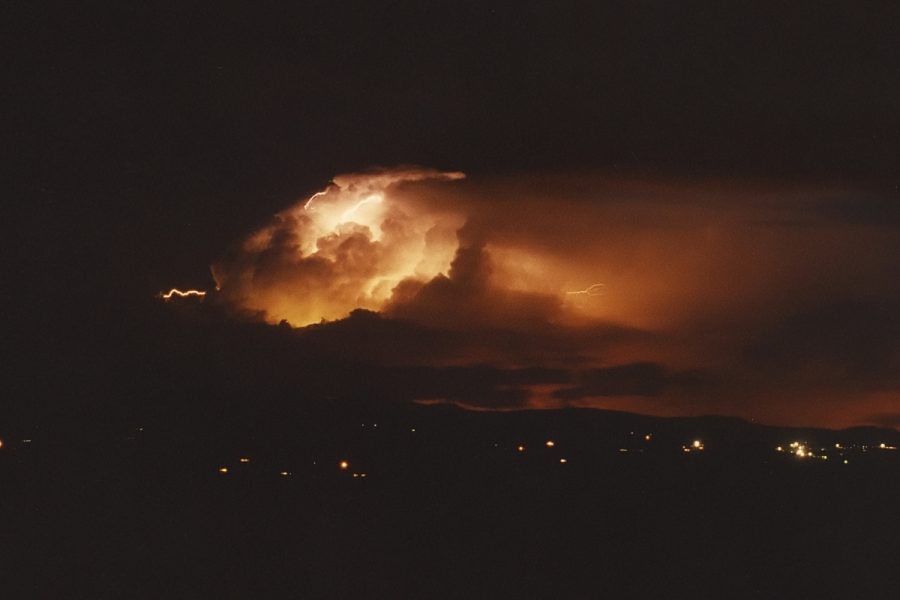 lightning lightning_bolts : McLeans Ridges, NSW   30 March 2003