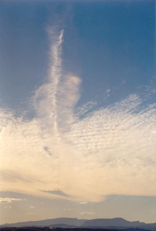 altocumulus undulatus : McLeans Ridges, NSW   21 May 2003