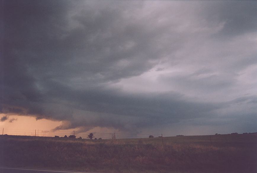shelfcloud shelf_cloud : near Cement, Oklahoma, USA   10 June 2003