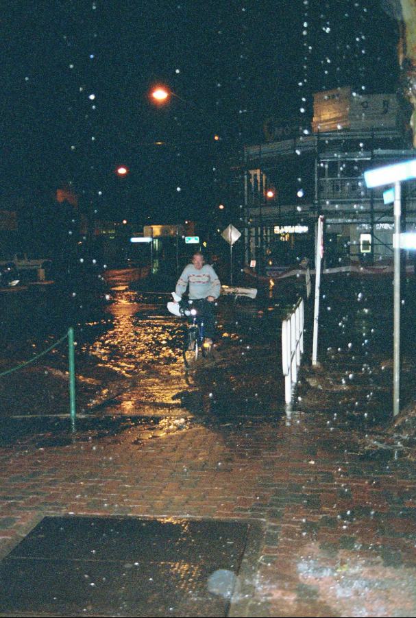 contributions received : Cobar, NSW<BR>Photo by Brett Vilnis   1 October 2003
