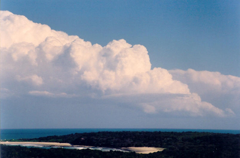 updraft thunderstorm_updrafts : Evans Head, NSW   10 October 2003