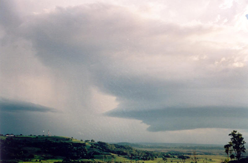 wallcloud thunderstorm_wall_cloud : Meerschaum, NSW   20 October 2003