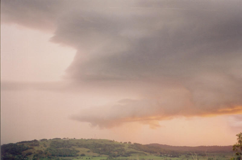 wallcloud thunderstorm_wall_cloud : Meerschaum, NSW   20 October 2003