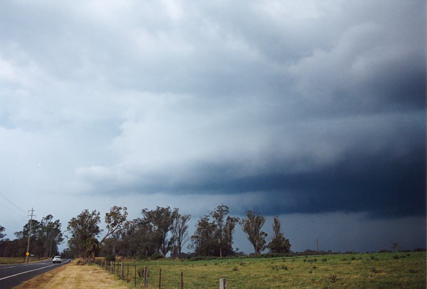 cumulonimbus supercell_thunderstorm : Richmond, NSW   25 October 2003