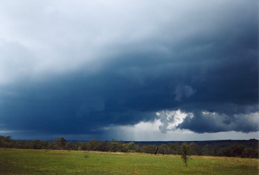 cumulonimbus supercell_thunderstorm : Maroota, NSW   25 October 2003