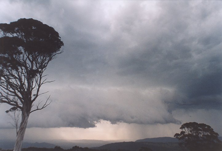 contributions received : Mt Lambie, NSW<BR>Photo by Geoff Thurtell   16 November 2003