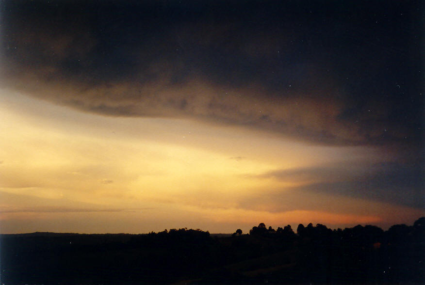 anvil thunderstorm_anvils : McLeans Ridges, NSW   26 January 2004