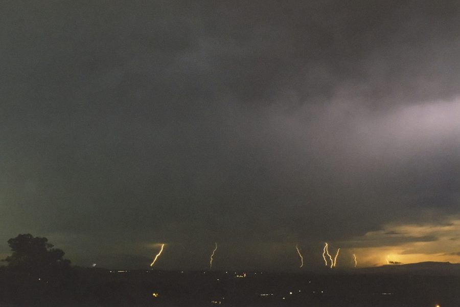 lightning lightning_bolts : McLeans Ridges, NSW   27 January 2004