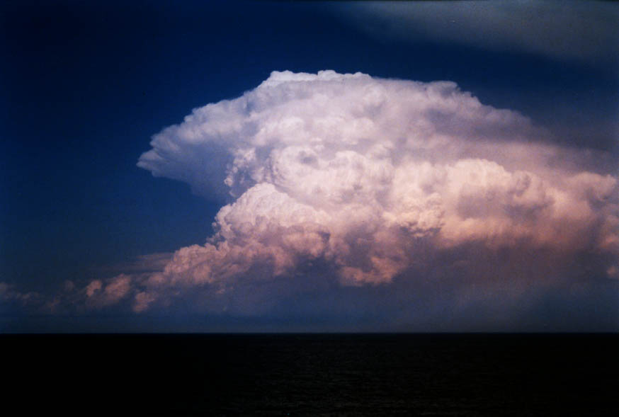 thunderstorm cumulonimbus_incus : near Manly, NSW   30 January 2004