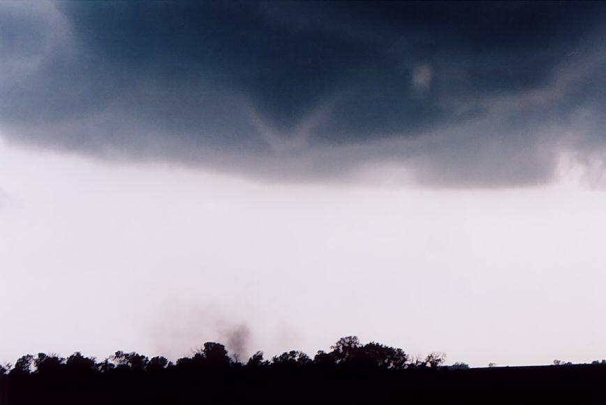 wallcloud thunderstorm_wall_cloud : Attica, Kansas, USA   12 May 2004