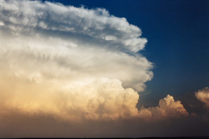 sunset sunset_pictures : NW of Topeka, Kansas, USA   24 May 2004