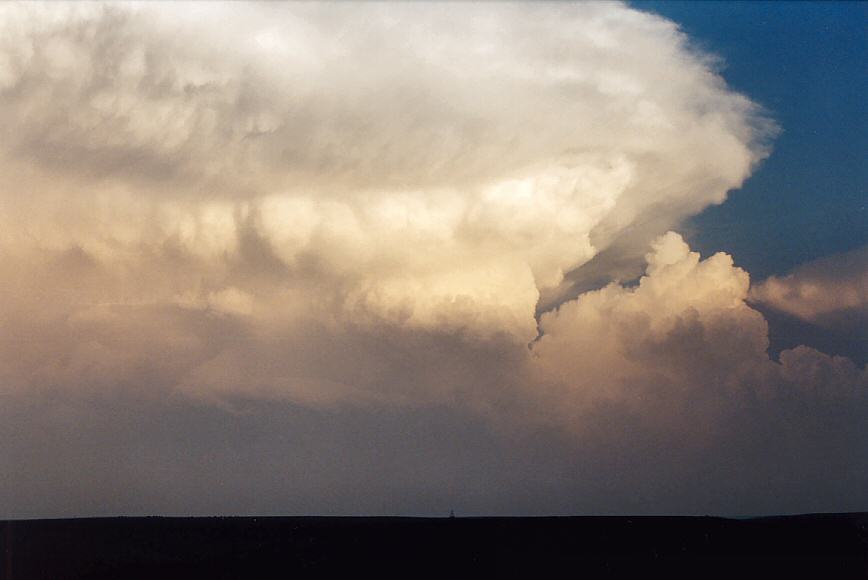 sunset sunset_pictures : NW of Topeka, Kansas, USA   24 May 2004