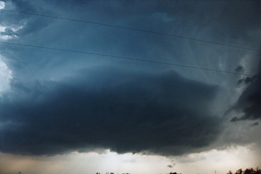 cumulonimbus supercell_thunderstorm : Minco, W of Oklahoma City, Oklahoma, USA   26 May 2004