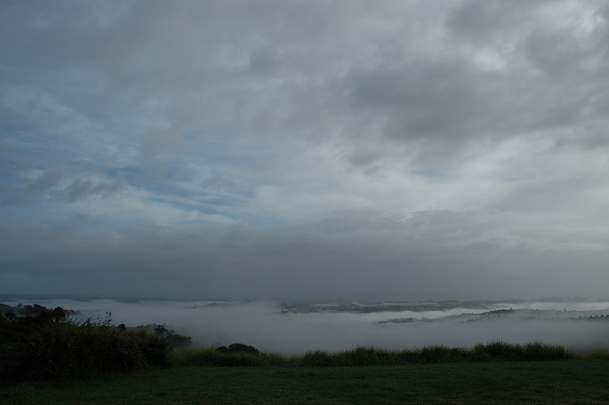 stratocumulus stratocumulus_cloud : McLeans Ridges, NSW   11 July 2004