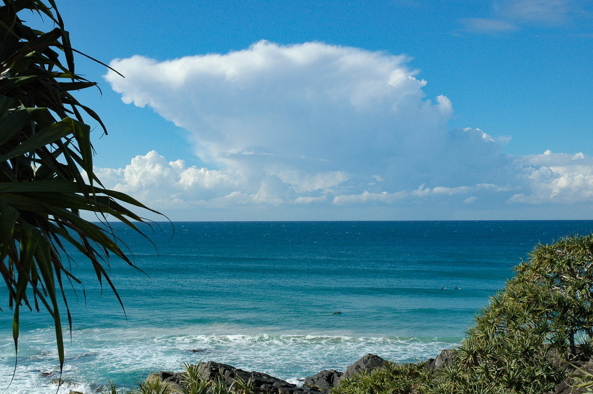 thunderstorm cumulonimbus_incus : Cabarita, NSW   15 July 2004