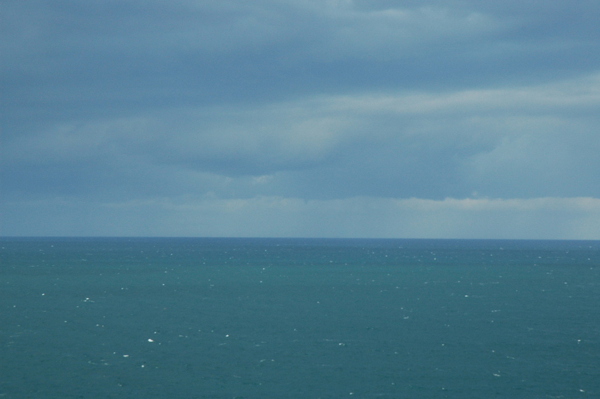 tornadoes funnel_tornado_waterspout : Cabarita, NSW   15 July 2004