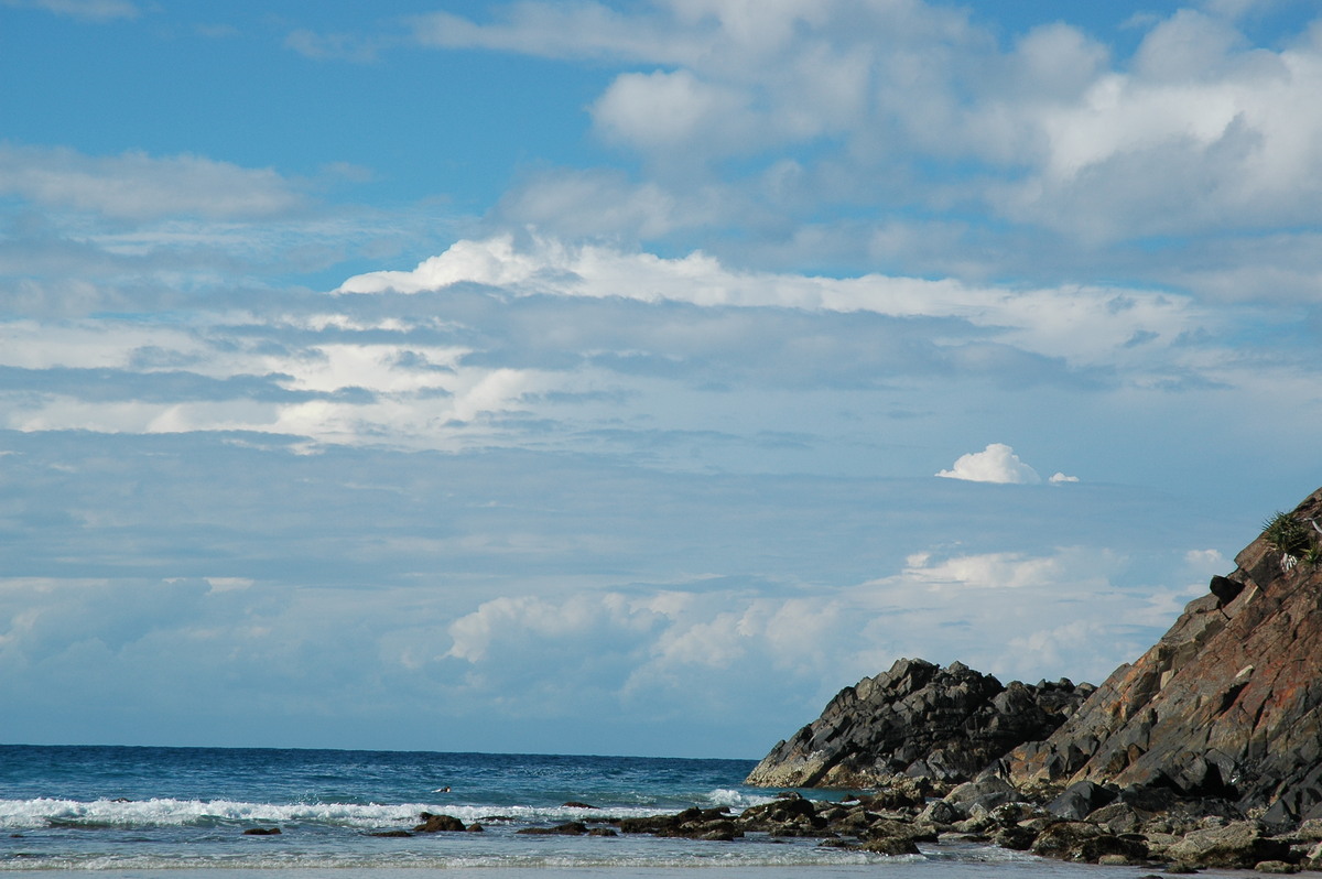 thunderstorm cumulonimbus_incus : Cabarita, NSW   16 July 2004