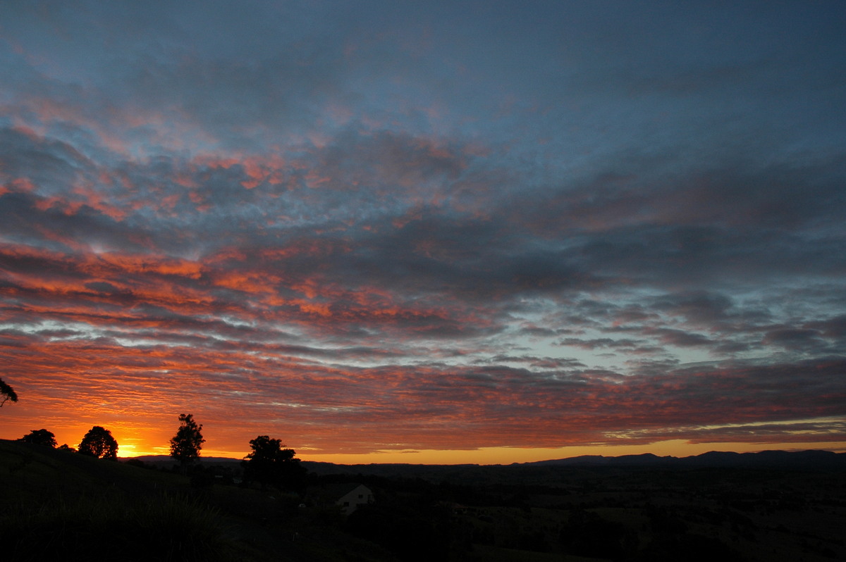 sunset sunset_pictures : McLeans Ridges, NSW   15 August 2004