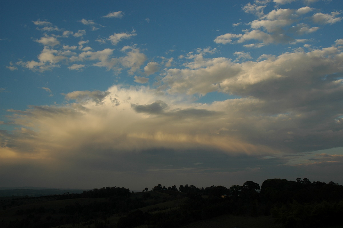 virga virga_pictures : McLeans Ridges, NSW   23 October 2004