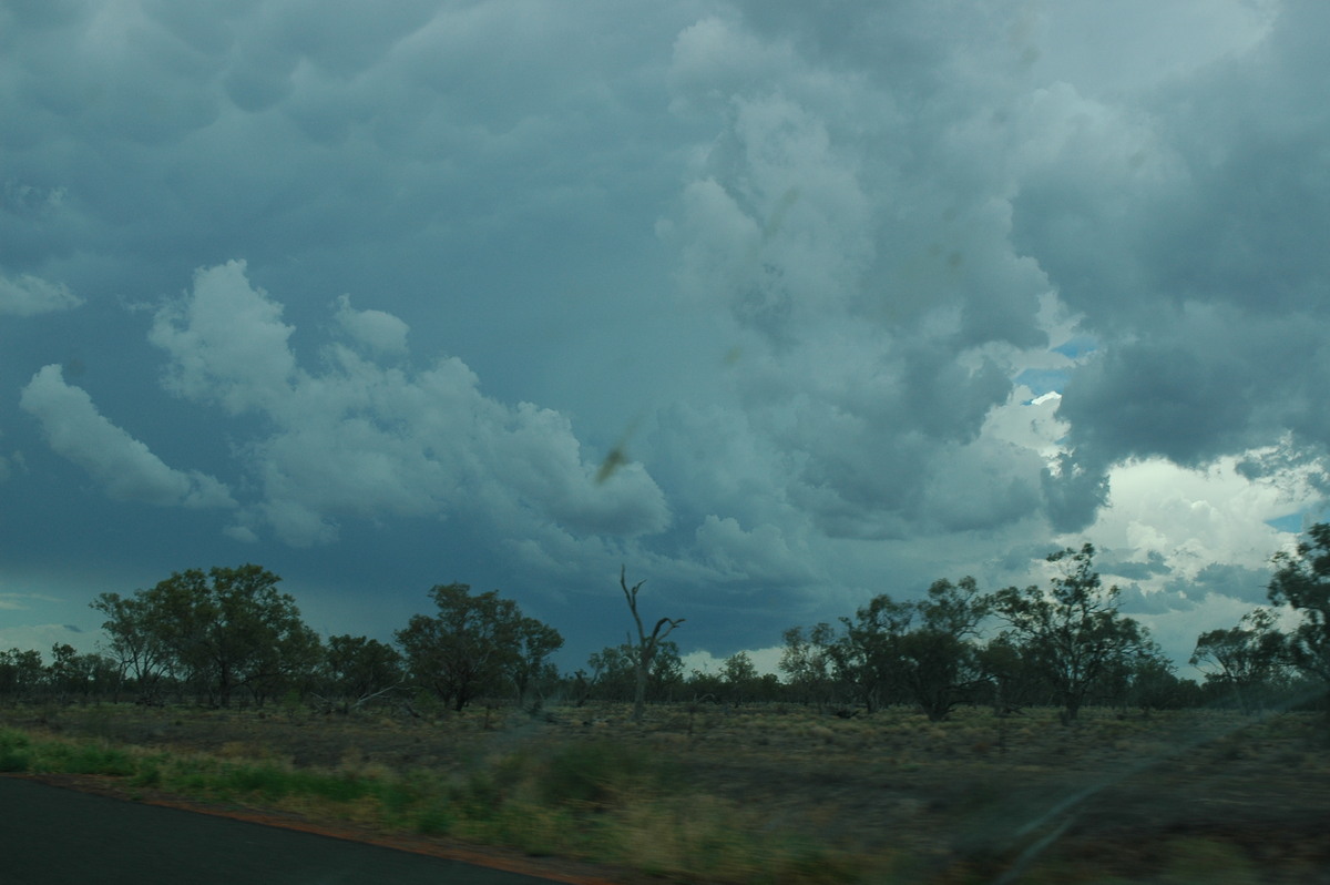 thunderstorm cumulonimbus_incus : W of Walgett, NSW   8 December 2004