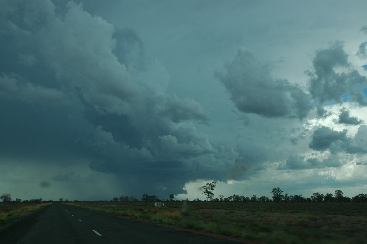 wallcloud thunderstorm_wall_cloud : W of Walgett, NSW   8 December 2004