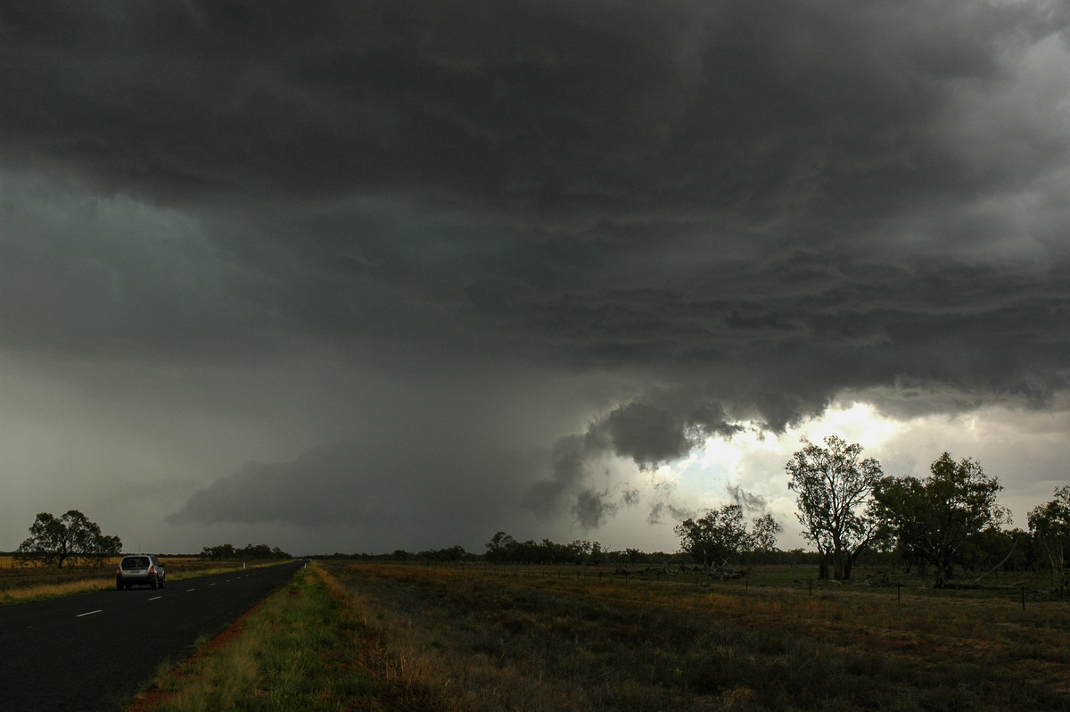 wallcloud thunderstorm_wall_cloud : W of Walgett, NSW   8 December 2004