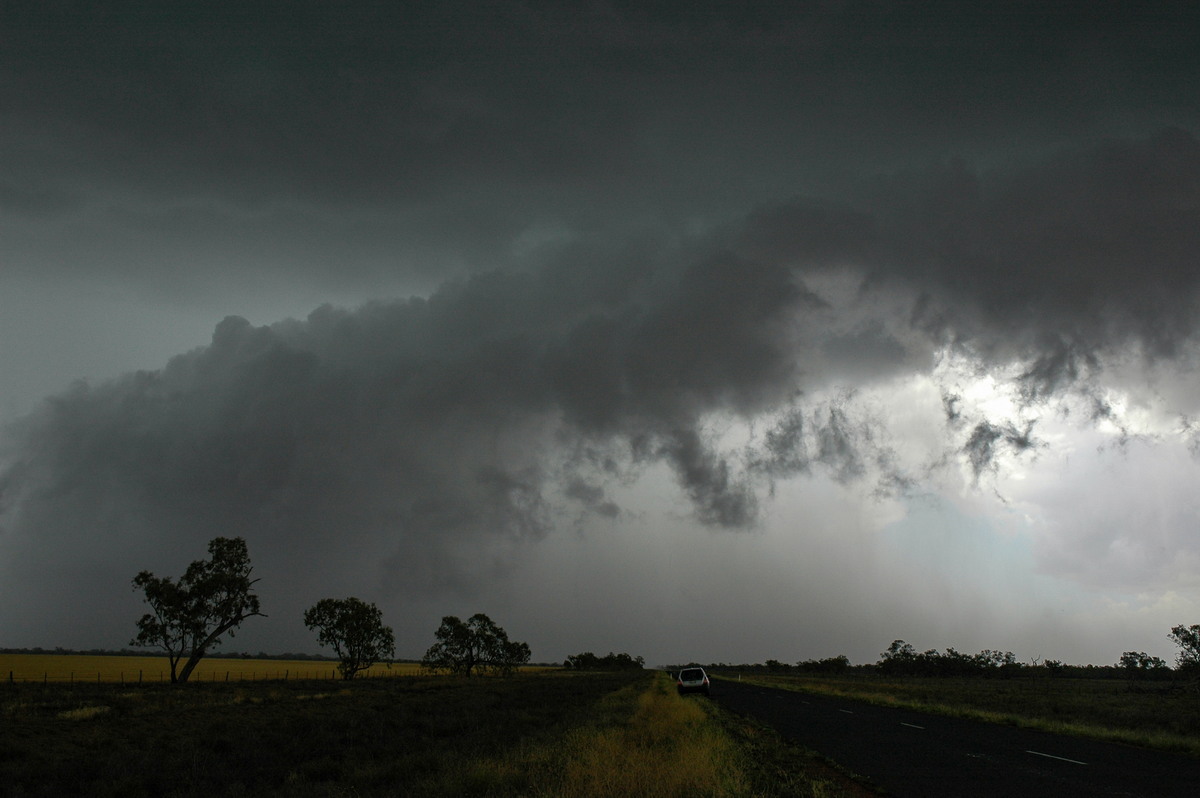 wallcloud thunderstorm_wall_cloud : W of Walgett, NSW   8 December 2004