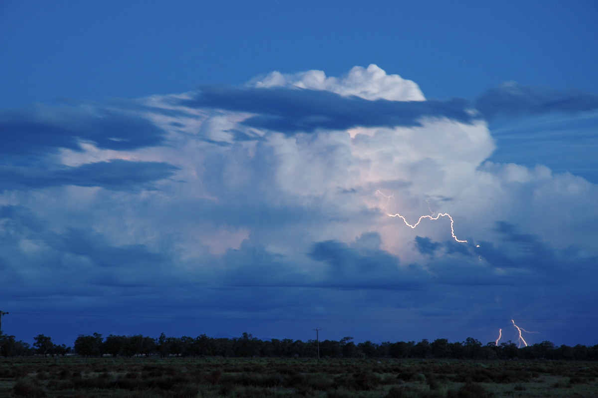 lightning lightning_bolts : Coonamble, NSW   8 December 2004