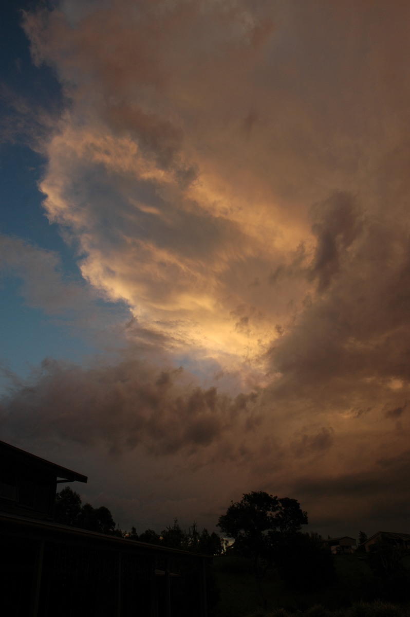 anvil thunderstorm_anvils : McLeans Ridges, NSW   17 December 2004