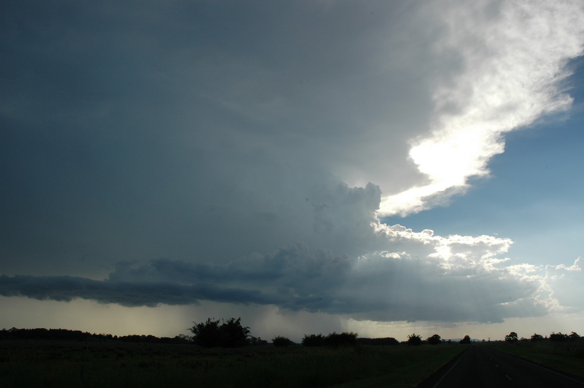 thunderstorm cumulonimbus_incus : near Coraki, NSW   19 December 2004