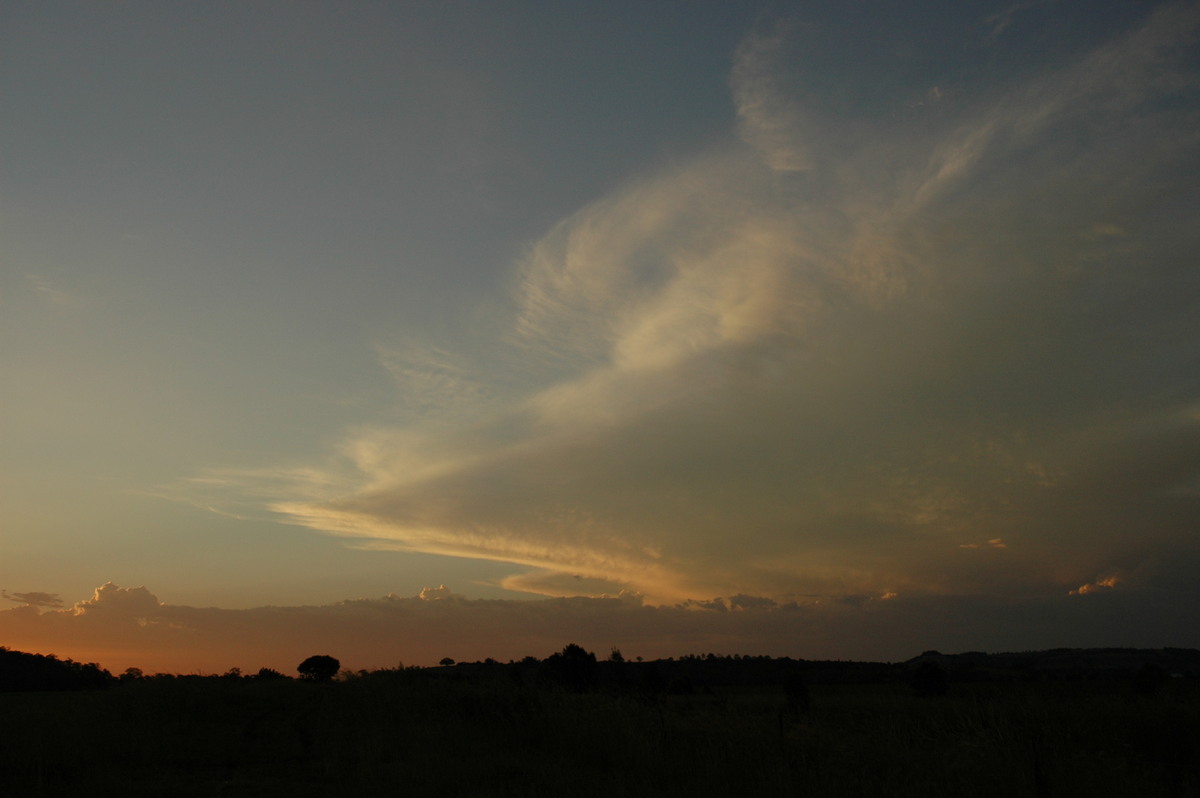 anvil thunderstorm_anvils : near Coraki, NSW   21 January 2005