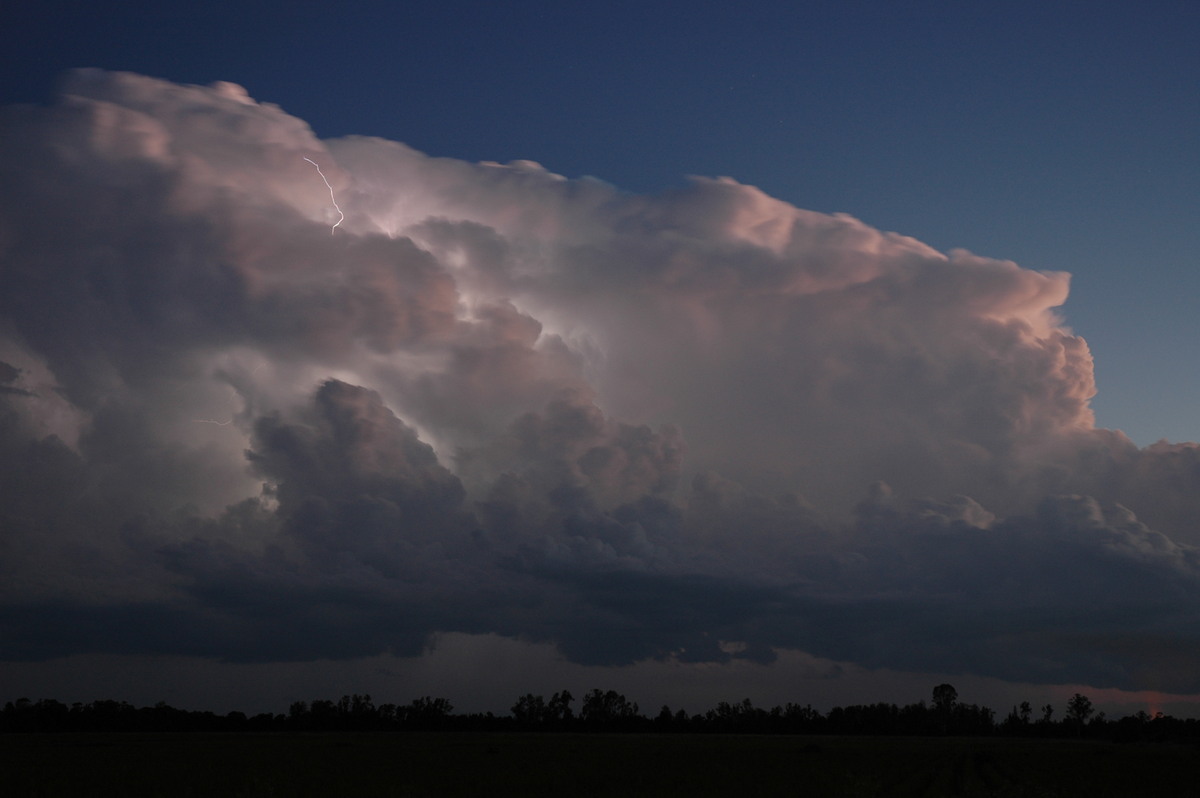 thunderstorm cumulonimbus_incus : Coraki, NSW   21 January 2005